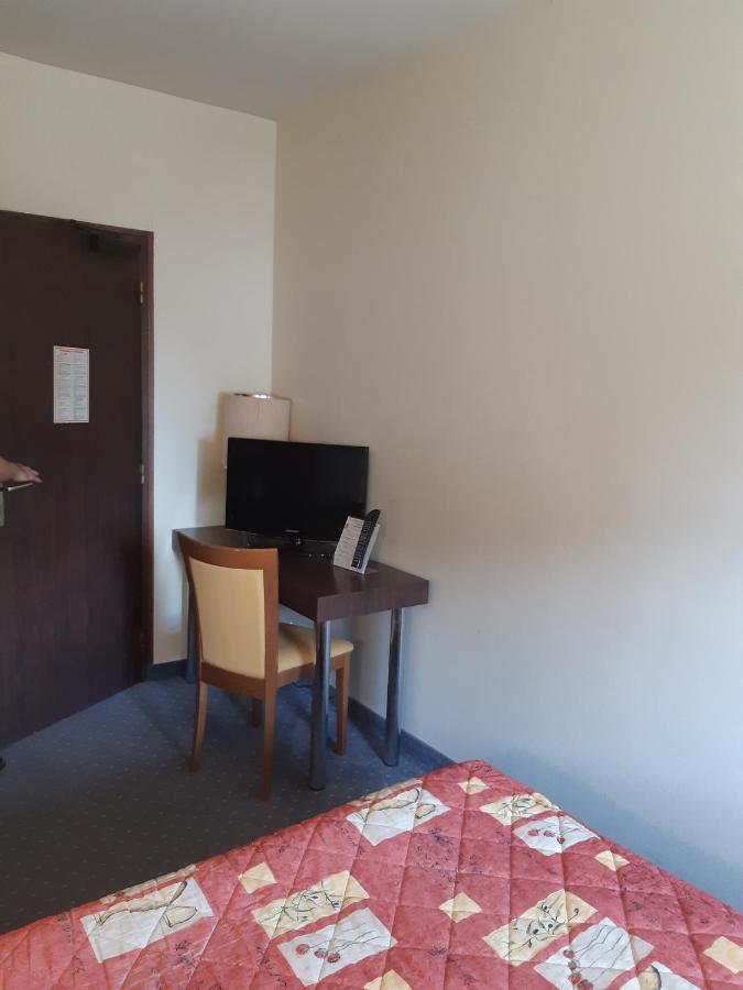 Hotel Les Forges Noyal-sur-Vilaine 외부 사진